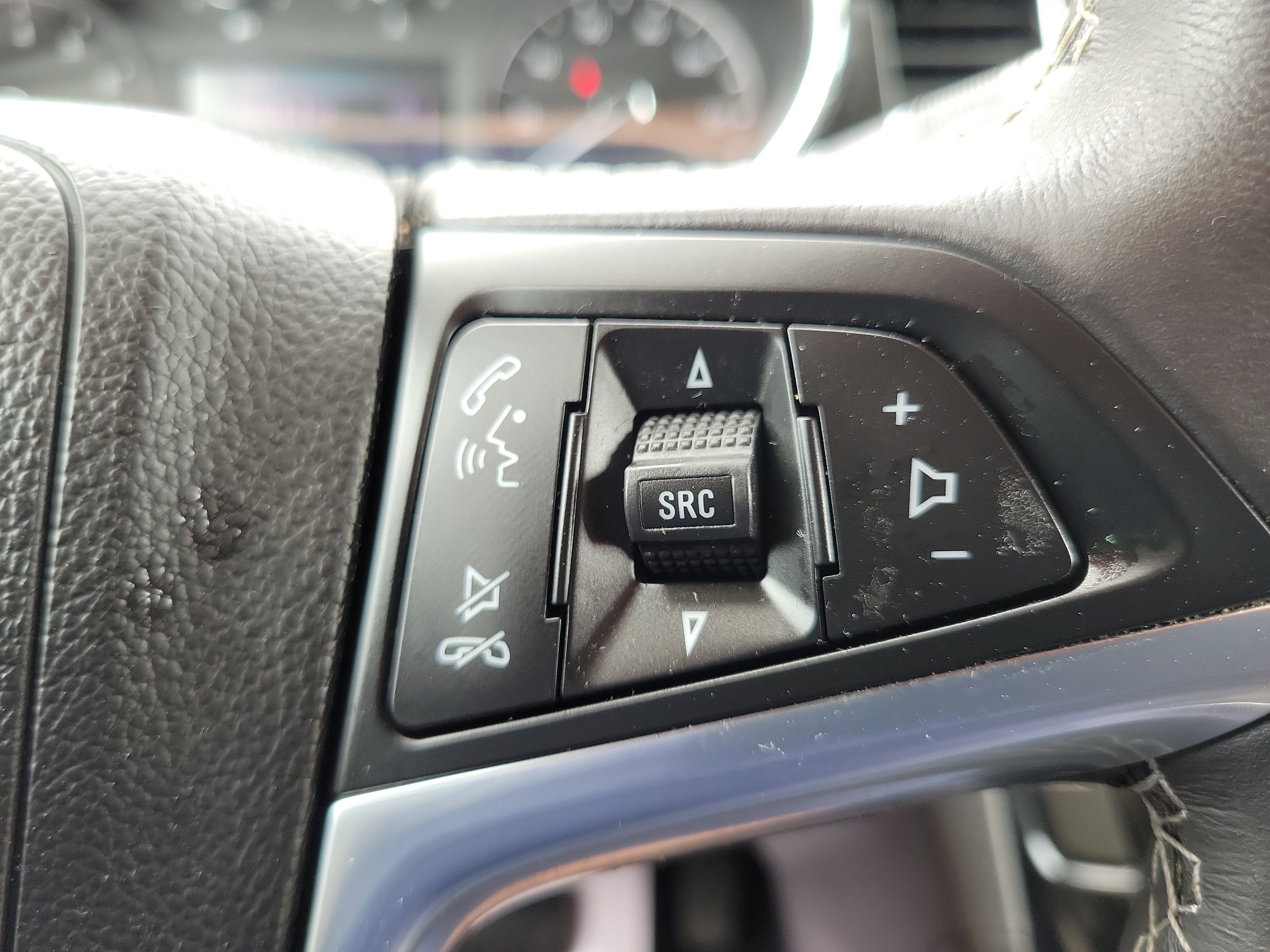 Used 2020 Buick Encore Preferred FWD image 17