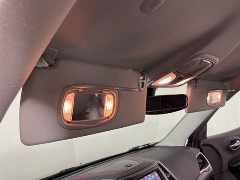 Used 2022 Jeep Cherokee Trailhawk w/ Comfort/Convenience Group image 32