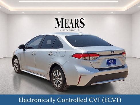 Used 2020 Toyota Corolla LE FWD image 4