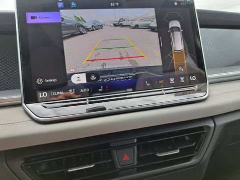 New 2026 Volkswagen Tiguan SE FWD image 11