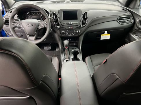 Used 2024 Chevrolet Equinox RS AWD/4WD image 10
