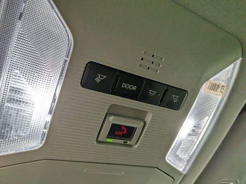 Used 2024 Toyota RAV4 LE image 29