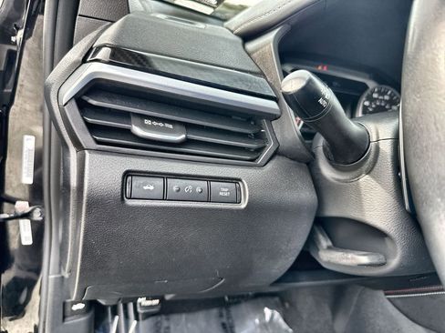 Used 2023 Nissan Altima 2.5 SR w/ SR Premium Package image 18