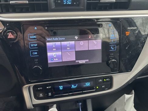 Used 2017 Toyota Corolla L image 14