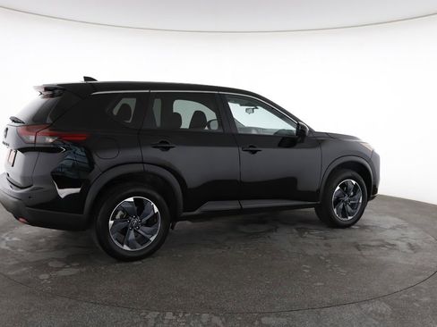 Used 2025 Nissan Rogue SV FWD image 13