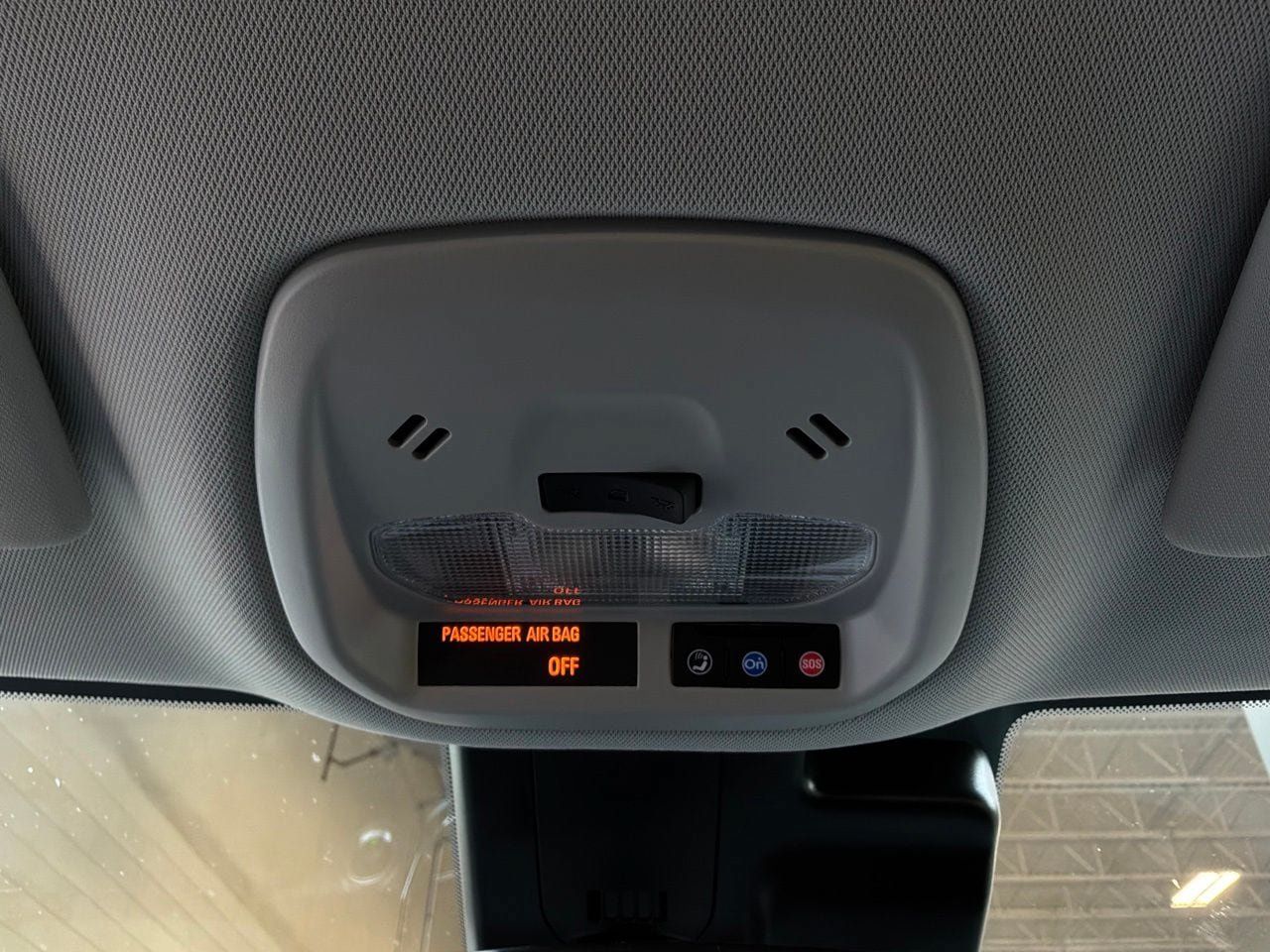 Used 2025 Chevrolet Trax ACTIV w/ Driver Confidence Package FWD image 19