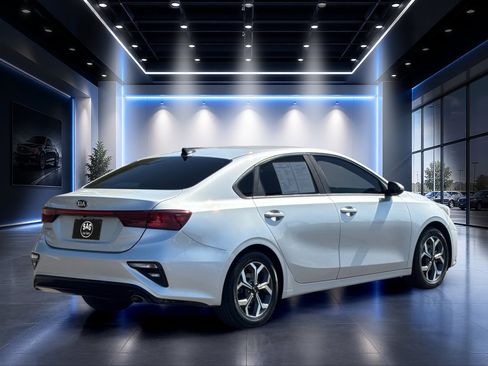 Used 2020 Kia Forte LXS FWD image 4