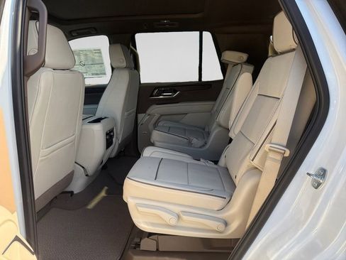 New 2026 GMC Yukon Denali w/ Sun & Power Step Package image 18