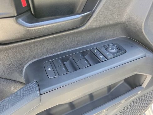 Used 2024 Toyota Tacoma SR5 AWD/4WD image 19