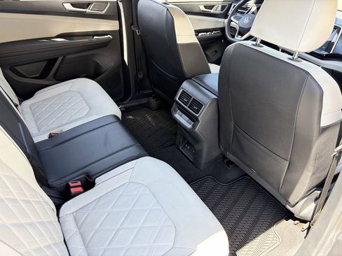 Used 2025 Volkswagen Atlas Cross Sport SEL Premium R-Line AWD/4WD image 14