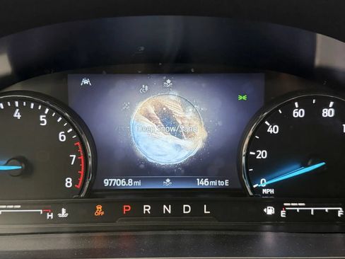 Used 2021 Ford Explorer XLT AWD/4WD image 17
