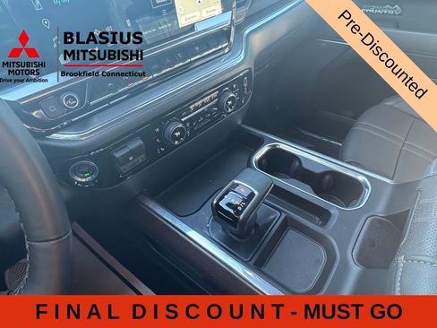 Used 2023 Chevrolet Silverado 1500 High Country w/ High Country Premium Package AWD/4WD image 23