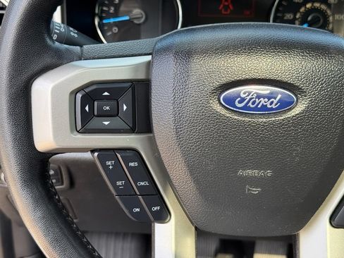 Used 2020 Ford F150 Lariat w/ Equipment Group 502A Luxury AWD/4WD image 17