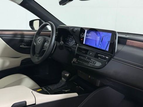 Certified 2025 Lexus ES 300h w/ Premium Package FWD image 20
