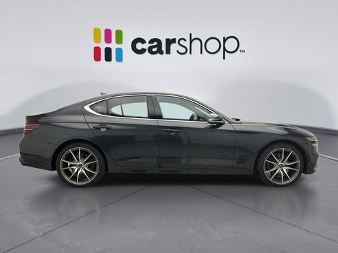 Used 2023 Genesis G70 2.0T image 3