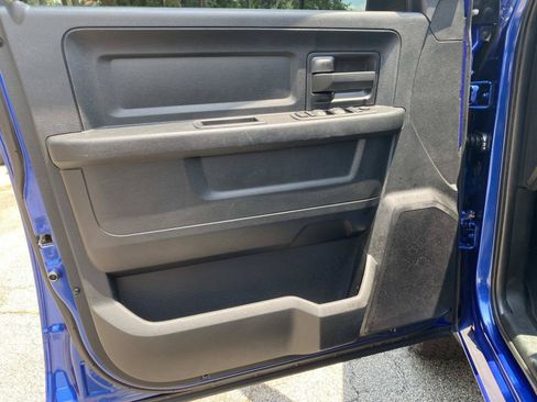 Used 2018 RAM 1500 Express AWD/4WD image 21