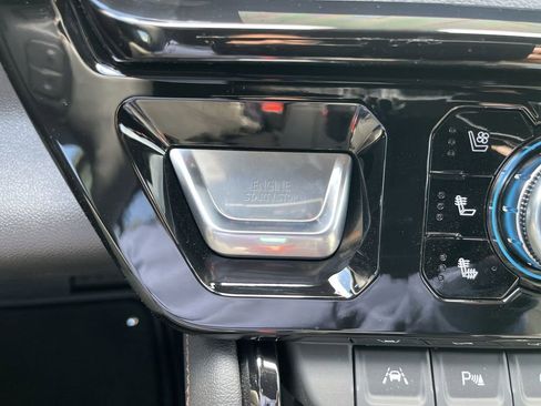 New 2026 GMC Sierra 1500 AT4 w/ Technology Package image 17