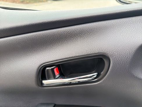 Used 2018 Toyota Prius Prime Premium image 14