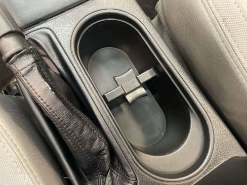 Used 2017 Subaru Forester 2.5i Premium w/ All-Weather Package image 9