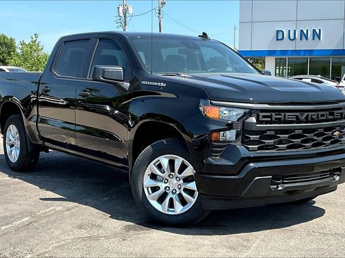 New 2025 Chevrolet Silverado 1500 Custom image 2