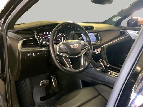 Used 2025 Cadillac XT5 Sportv w/ Technology Package AWD/4WD image 16