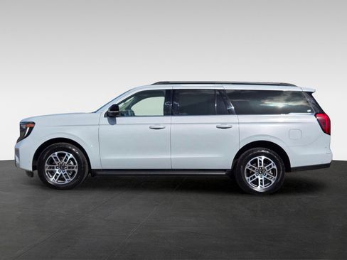 Used 2025 Ford Expedition Max Active AWD/4WD image 7