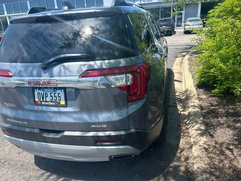 Used 2021 GMC Acadia SLT w/ Technology Package AWD/4WD image 22