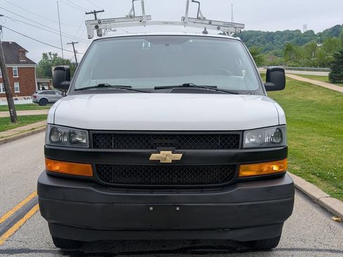Used 2019 Chevrolet Express 2500 w/ Driver Convenience Package RWD image 11