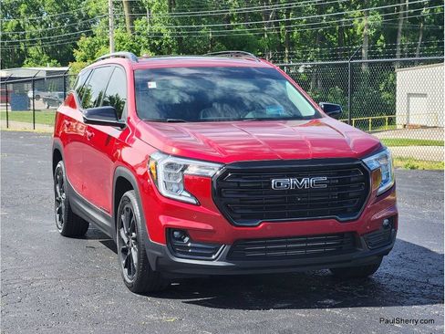 Used 2024 GMC Terrain SLT w/ Tech Package AWD/4WD image 11
