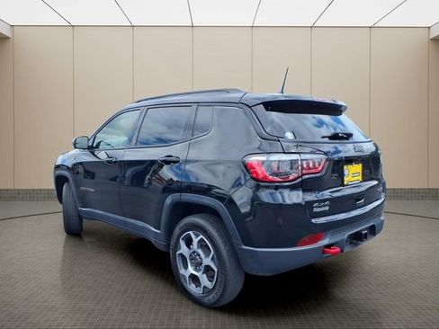 Used 2022 Jeep Compass Trailhawk w/ Trailhawk Convenience Group AWD/4WD image 9