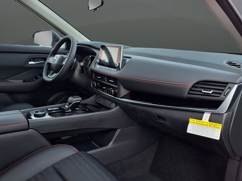 New 2026 Nissan Rogue SV AWD/4WD image 14