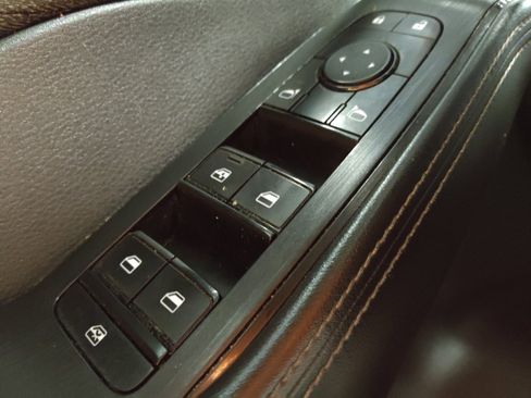 Used 2023 Nissan Rogue SV FWD image 27