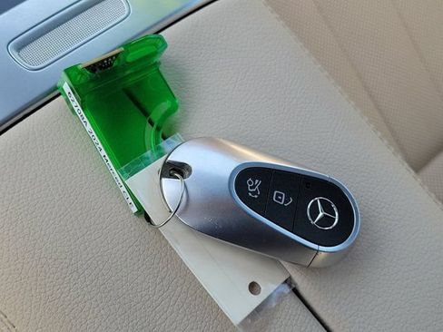 Used 2024 Mercedes-Benz CLE 300 4MATIC Coupe image 27