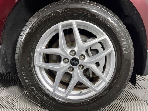 Used 2024 Ford Edge SEL image 11