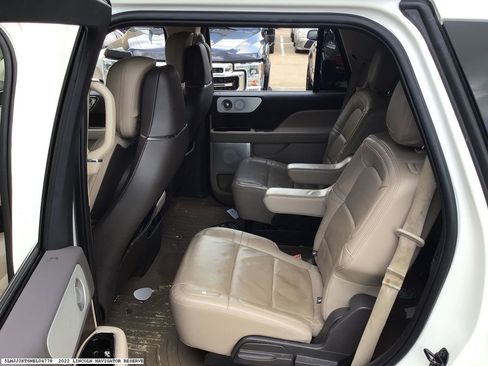 Used 2022 Lincoln Navigator Reserve image 15