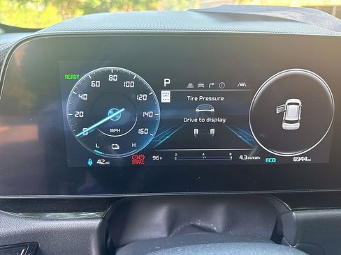 Used 2024 Kia Niro Wind FWD image 18