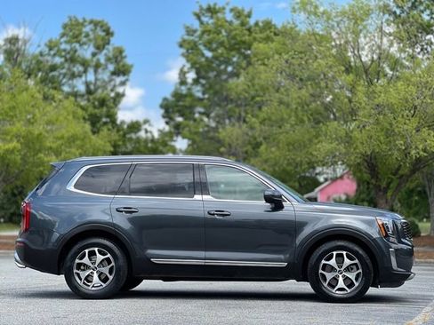 Used 2020 Kia Telluride EX FWD image 4