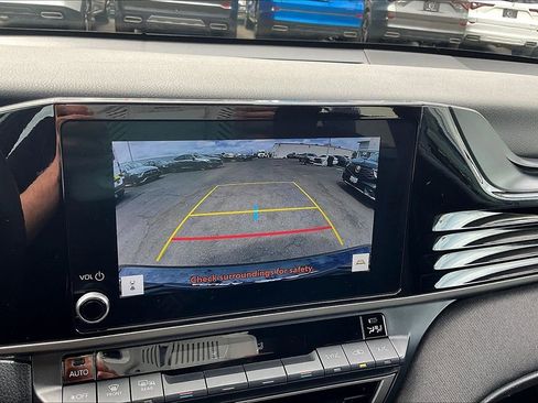 Used 2025 Toyota Camry LE image 19