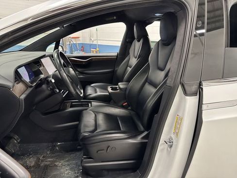 Used 2020 Tesla Model X Long Range image 4