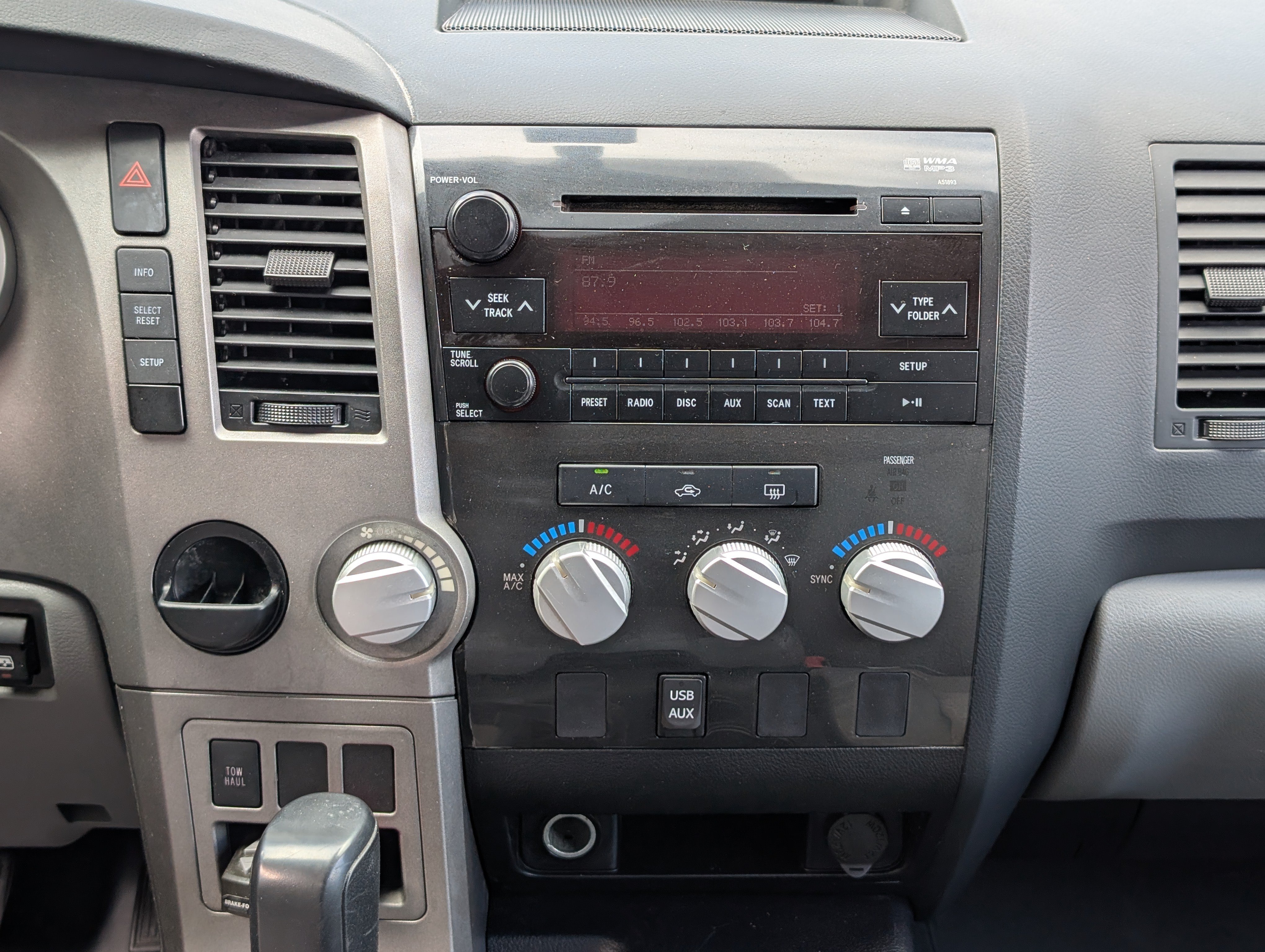 Used 2013 Toyota Tundra 2WD CrewMax w/ SR5 Pkg image 25
