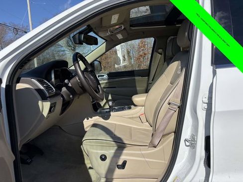 Used 2014 Jeep Grand Cherokee Overland image 3