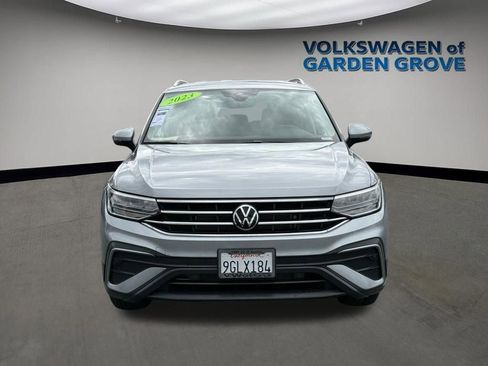 Used 2023 Volkswagen Tiguan SE FWD image 3