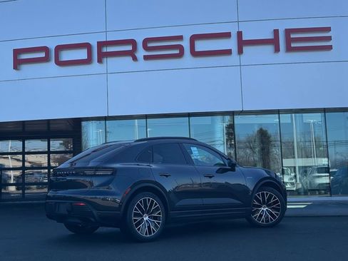 New 2026 Porsche Macan 4 Electric AWD/4WD image 15