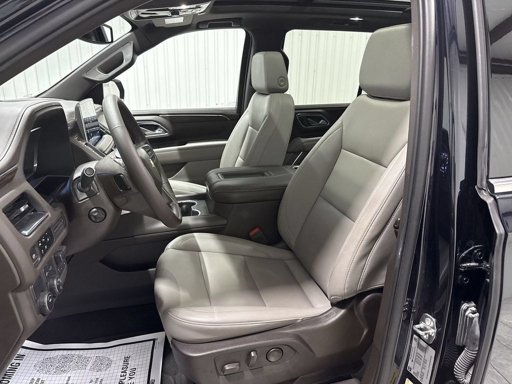 Used 2023 Chevrolet Tahoe LT w/ LT Signature Package RWD image 20