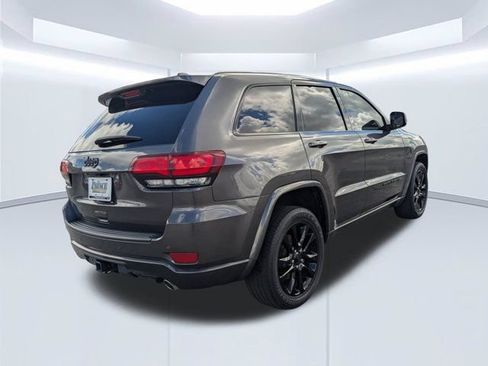Used 2021 Jeep Grand Cherokee Laredo X RWD image 4