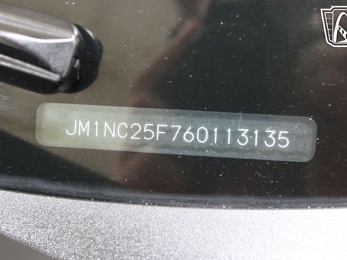 Used 2006 MAZDA MX-5 Miata Sport RWD image 20