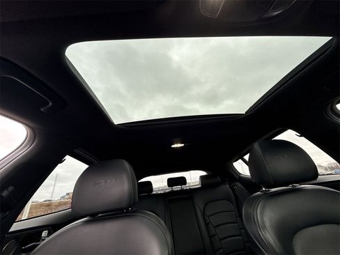 Used 2022 Kia Stinger GT2 image 16