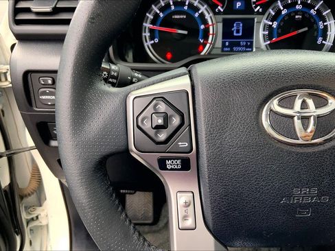 Used 2016 Toyota 4Runner Limited image 23