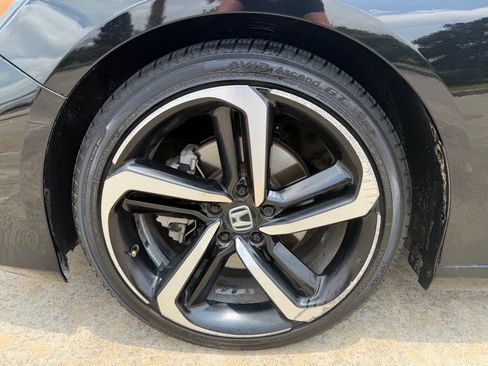 Used 2022 Honda Accord Sport image 9
