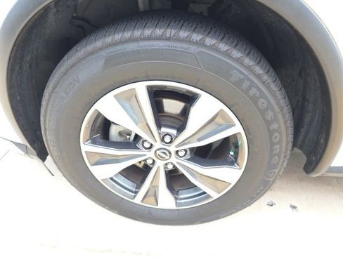 Used 2023 Nissan Murano SV FWD image 8